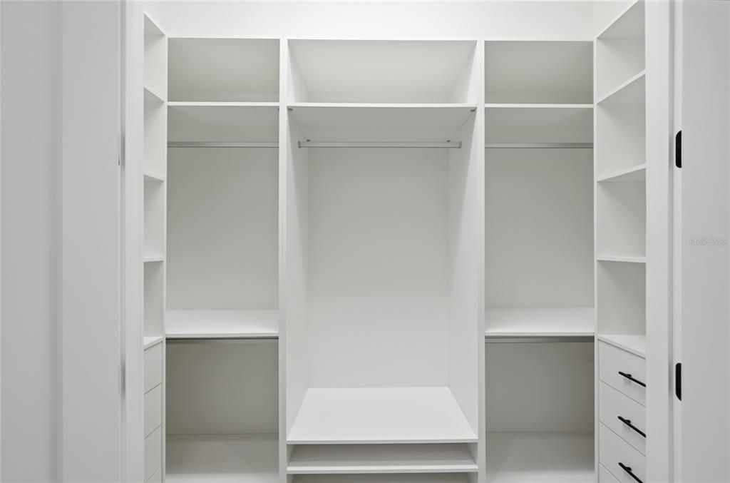 For Sale: $749,000 (3 beds, 2 baths, 1985 Square Feet)