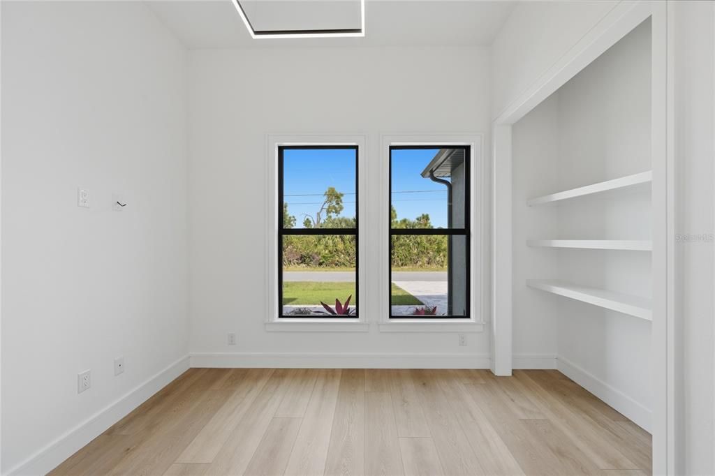 For Sale: $749,000 (3 beds, 2 baths, 1985 Square Feet)