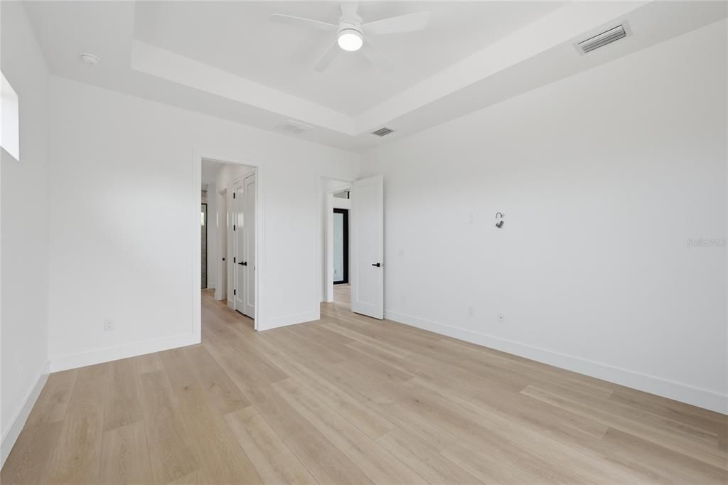 For Sale: $749,000 (3 beds, 2 baths, 1985 Square Feet)