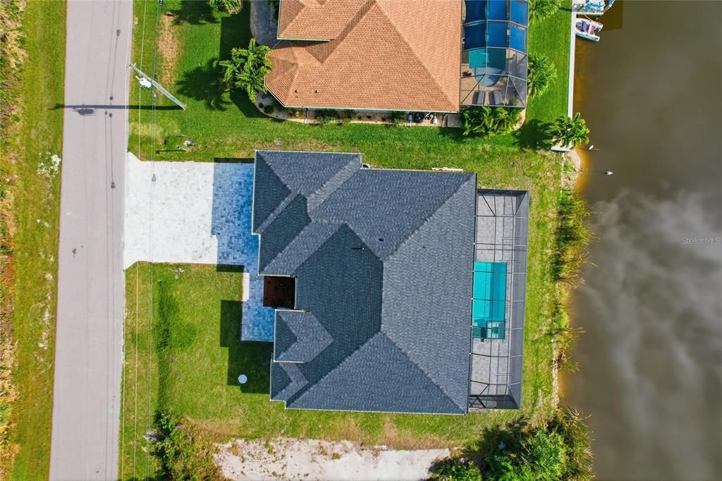 For Sale: $749,000 (3 beds, 2 baths, 1985 Square Feet)