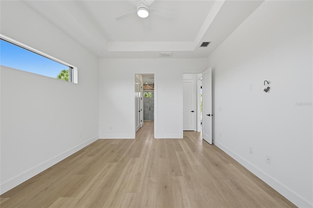 For Sale: $749,000 (3 beds, 2 baths, 1985 Square Feet)