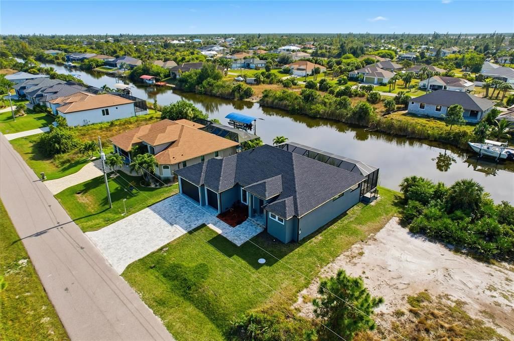 For Sale: $749,000 (3 beds, 2 baths, 1985 Square Feet)