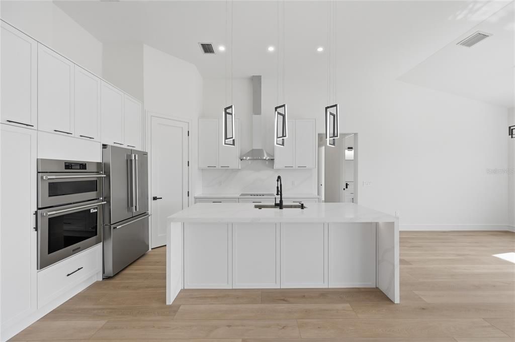 For Sale: $749,000 (3 beds, 2 baths, 1985 Square Feet)