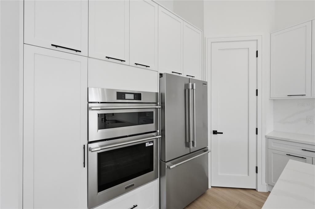 For Sale: $749,000 (3 beds, 2 baths, 1985 Square Feet)