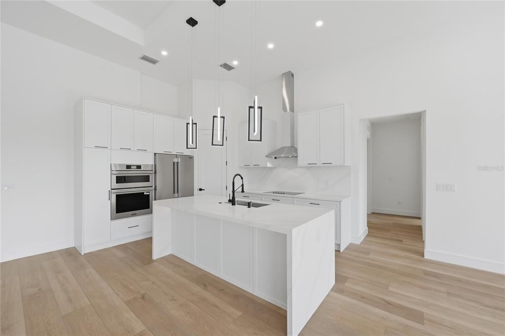 For Sale: $749,000 (3 beds, 2 baths, 1985 Square Feet)