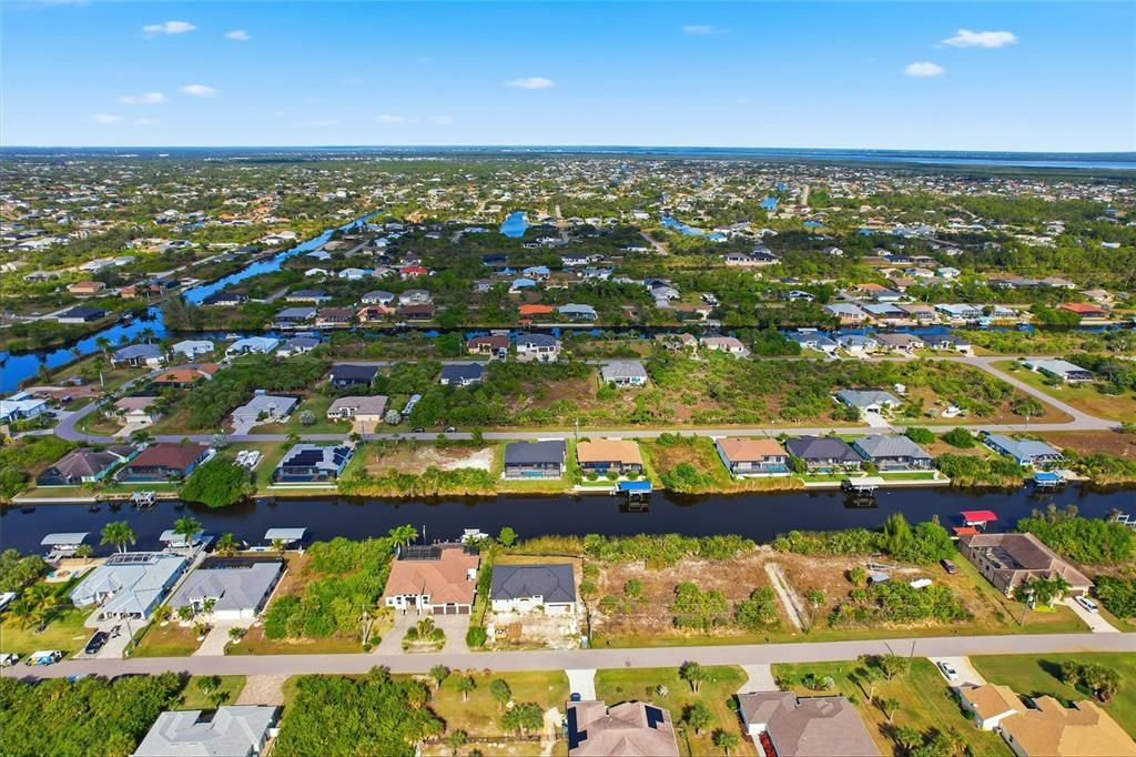 For Sale: $749,000 (3 beds, 2 baths, 1985 Square Feet)