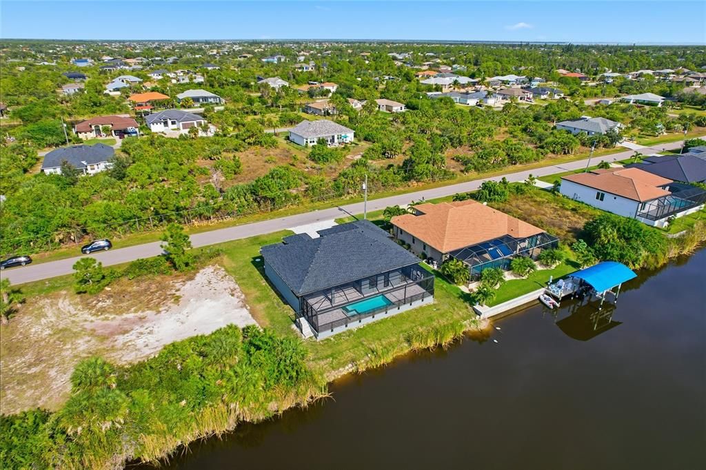 For Sale: $749,000 (3 beds, 2 baths, 1985 Square Feet)