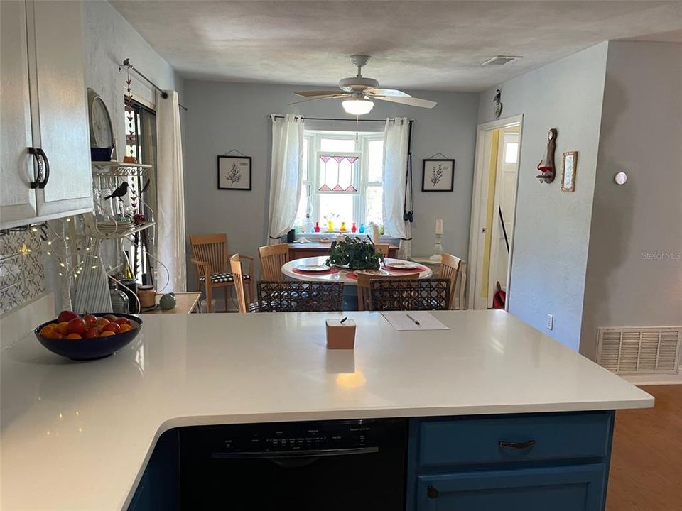 待售: $364,900 (2 贝兹, 2 浴室, 1342 平方英尺)