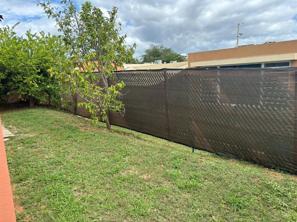 出租: $1,250 (3 贝兹, 2 浴室, 1145 平方英尺)