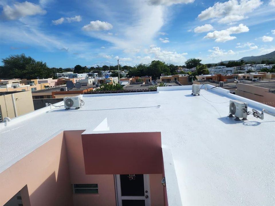 出租: $1,250 (3 贝兹, 2 浴室, 1145 平方英尺)