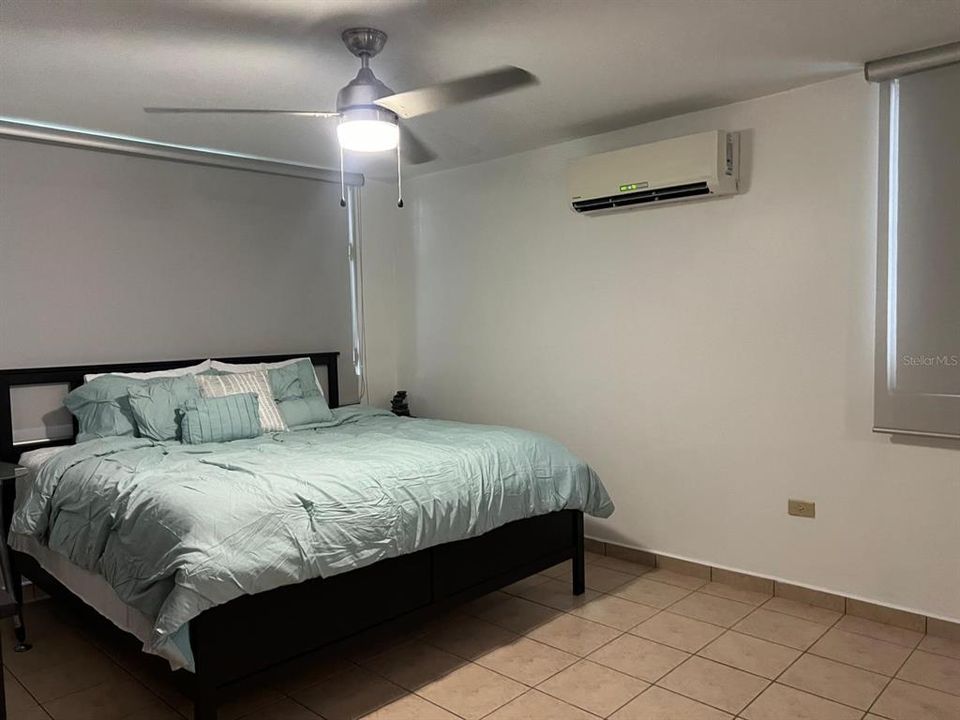 出租: $1,250 (3 贝兹, 2 浴室, 1145 平方英尺)