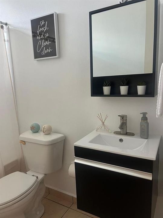 出租: $1,250 (3 贝兹, 2 浴室, 1145 平方英尺)