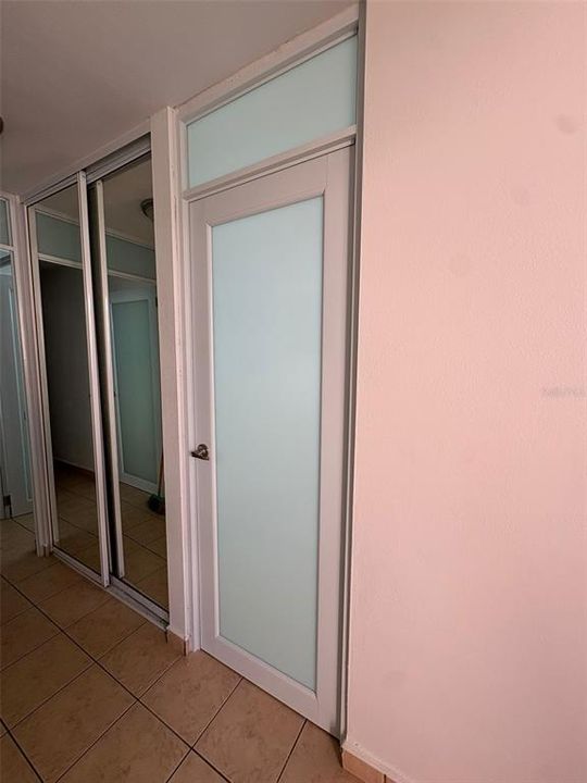 出租: $1,250 (3 贝兹, 2 浴室, 1145 平方英尺)