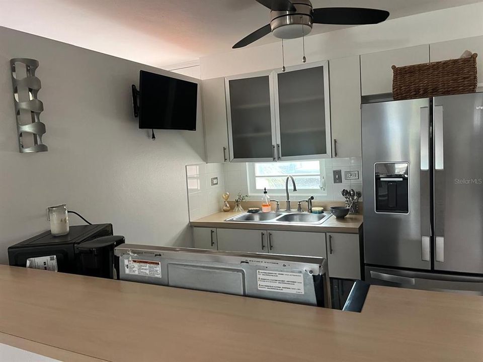 出租: $1,250 (3 贝兹, 2 浴室, 1145 平方英尺)