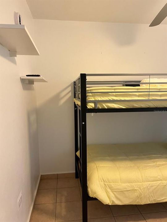 出租: $1,250 (3 贝兹, 2 浴室, 1145 平方英尺)