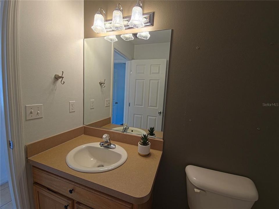 На продажу: $268,900 (3 спален, 2 ванн, 1461 Квадратных фут)