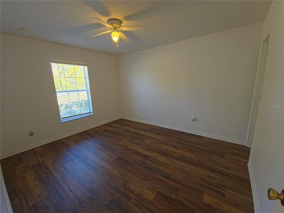 На продажу: $268,900 (3 спален, 2 ванн, 1461 Квадратных фут)