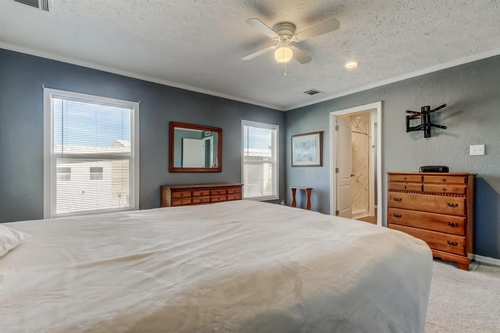 На продажу: $249,700 (3 спален, 2 ванн, 1800 Квадратных фут)