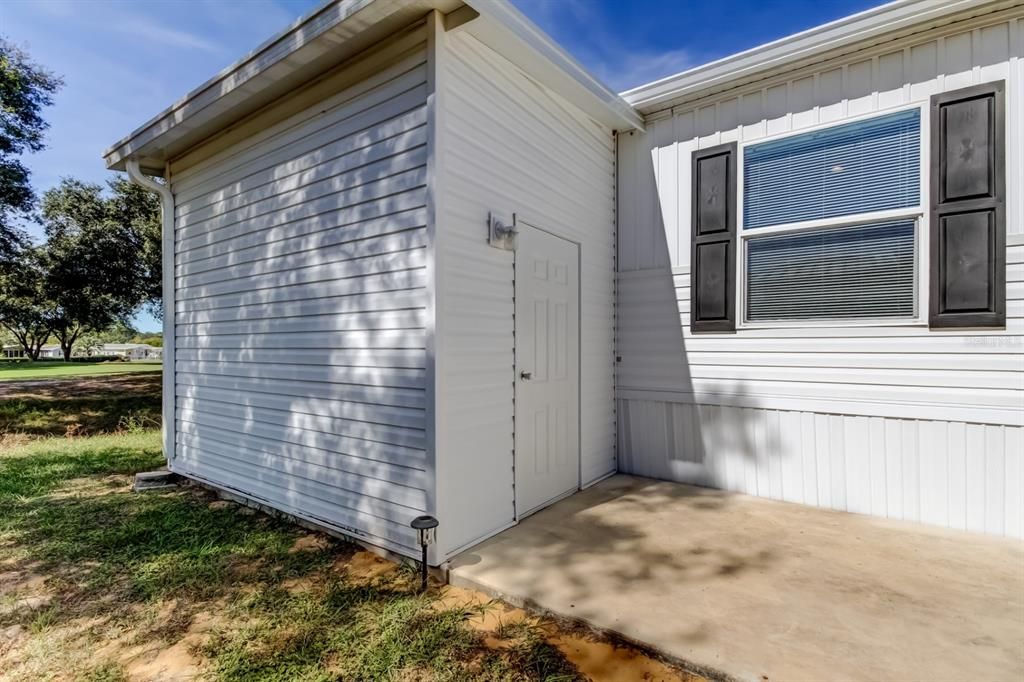 На продажу: $249,700 (3 спален, 2 ванн, 1800 Квадратных фут)