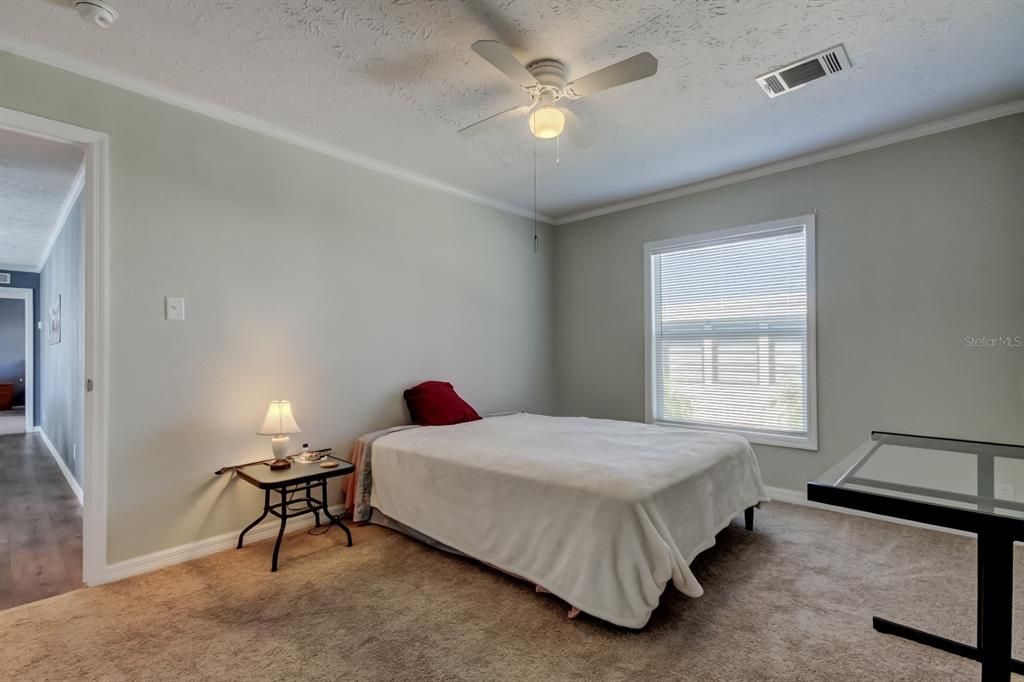 На продажу: $249,700 (3 спален, 2 ванн, 1800 Квадратных фут)