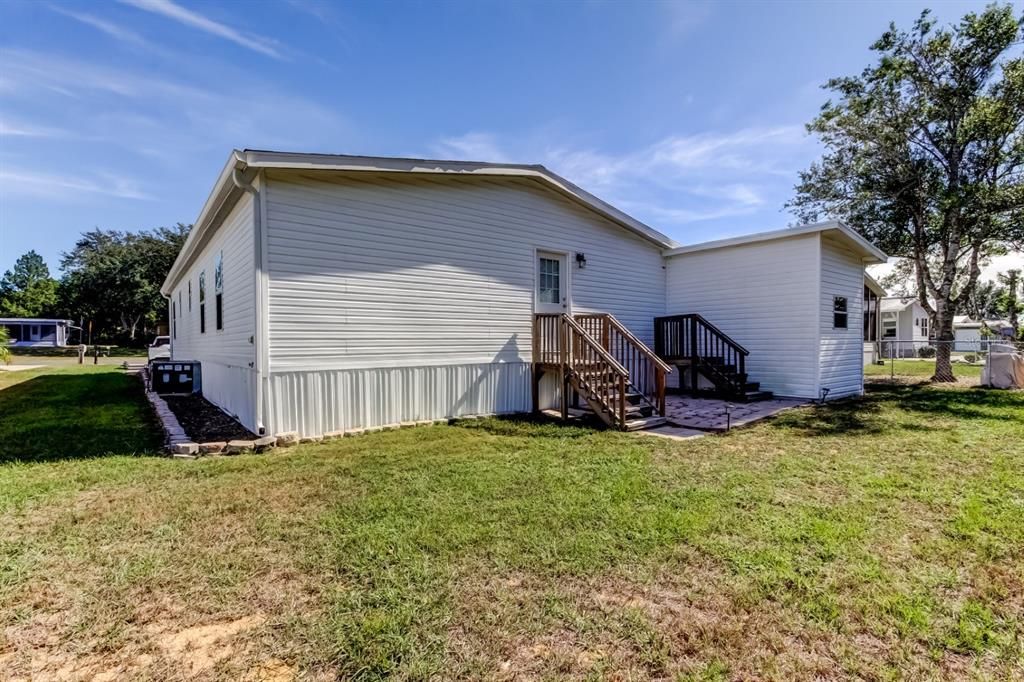 На продажу: $249,700 (3 спален, 2 ванн, 1800 Квадратных фут)