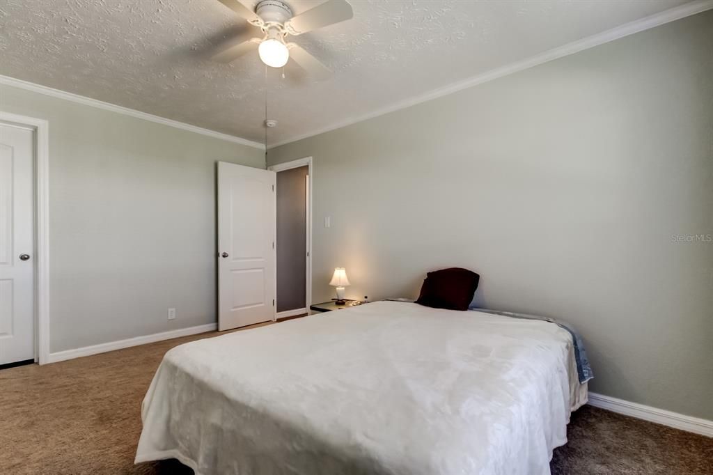 На продажу: $249,700 (3 спален, 2 ванн, 1800 Квадратных фут)