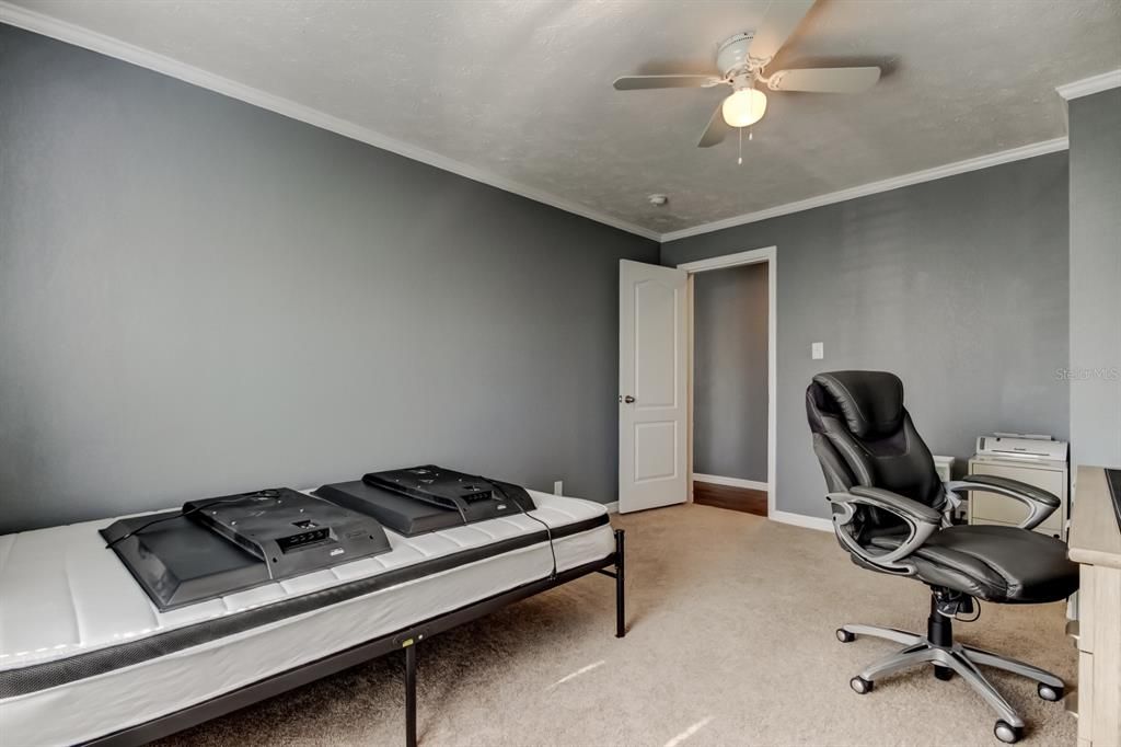 На продажу: $249,700 (3 спален, 2 ванн, 1800 Квадратных фут)