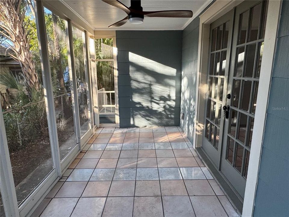 合同活跃: $349,900 (3 贝兹, 2 浴室, 1244 平方英尺)