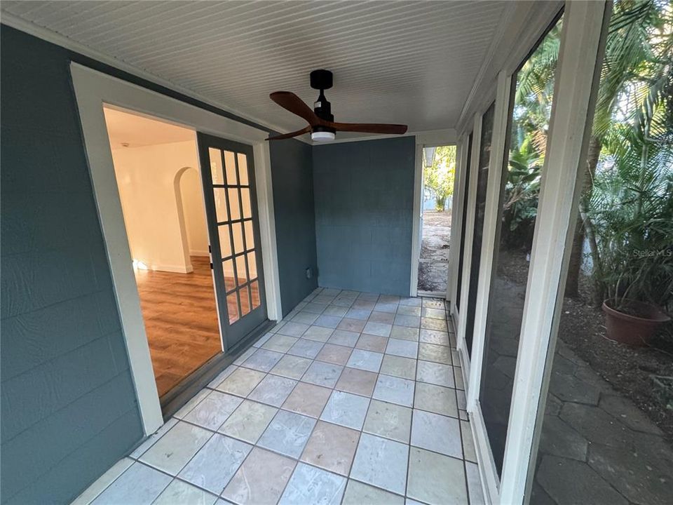 合同活跃: $349,900 (3 贝兹, 2 浴室, 1244 平方英尺)