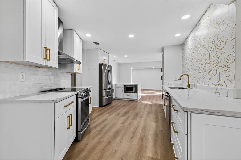 For Sale: $675,000 (3 beds, 2 baths, 2019 Square Feet)