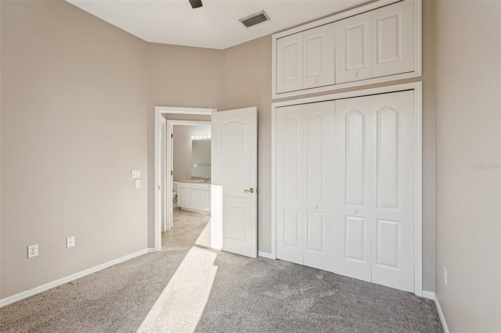 出租: $3,190 (4 贝兹, 3 浴室, 2120 平方英尺)