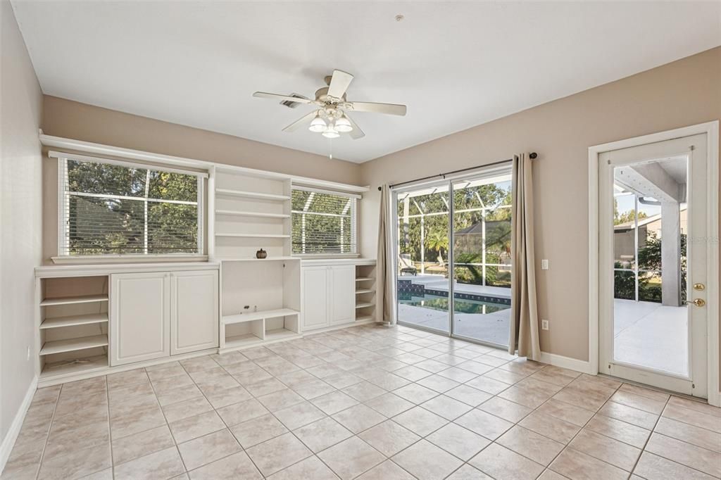 出租: $3,190 (4 贝兹, 3 浴室, 2120 平方英尺)