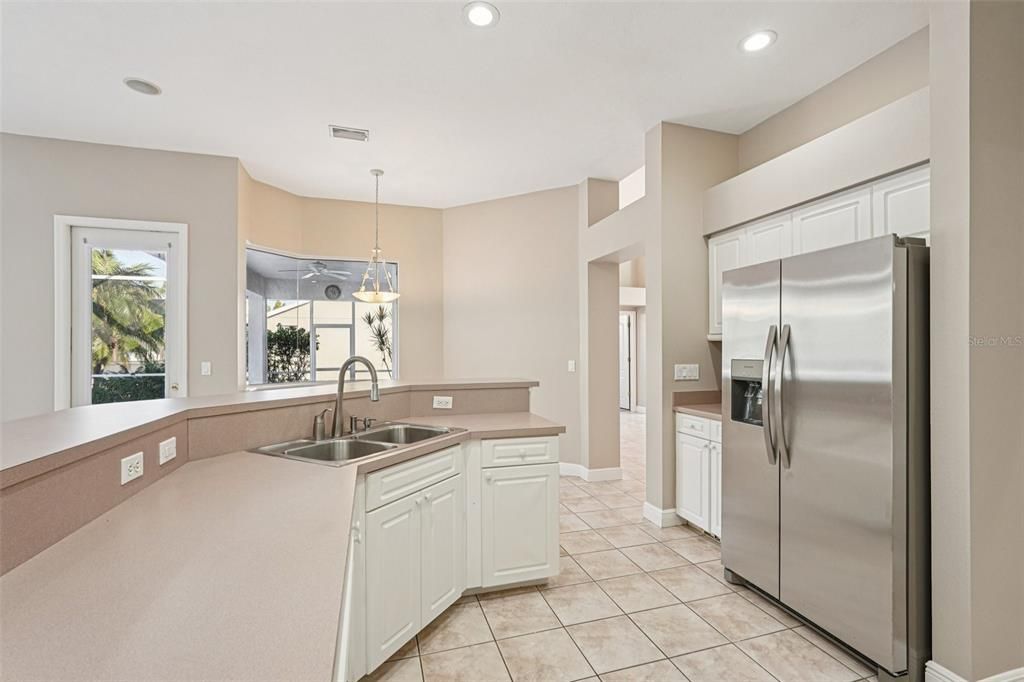 出租: $3,190 (4 贝兹, 3 浴室, 2120 平方英尺)