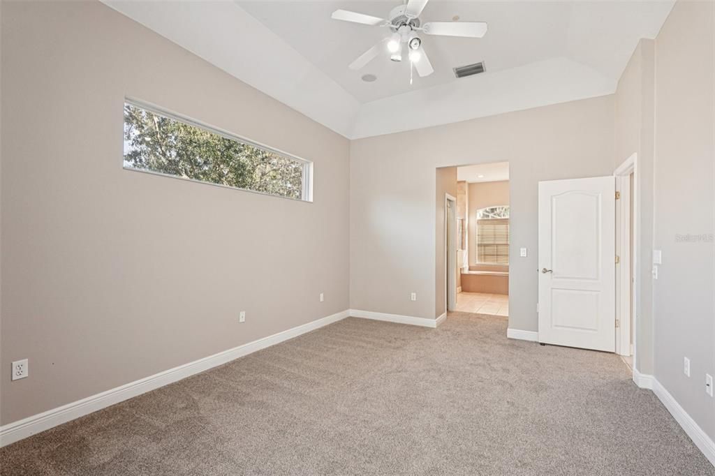 出租: $3,190 (4 贝兹, 3 浴室, 2120 平方英尺)