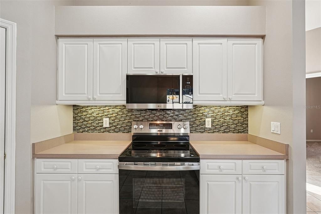 出租: $3,190 (4 贝兹, 3 浴室, 2120 平方英尺)