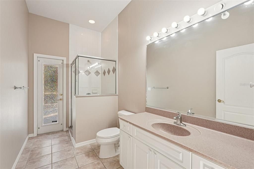 出租: $3,190 (4 贝兹, 3 浴室, 2120 平方英尺)