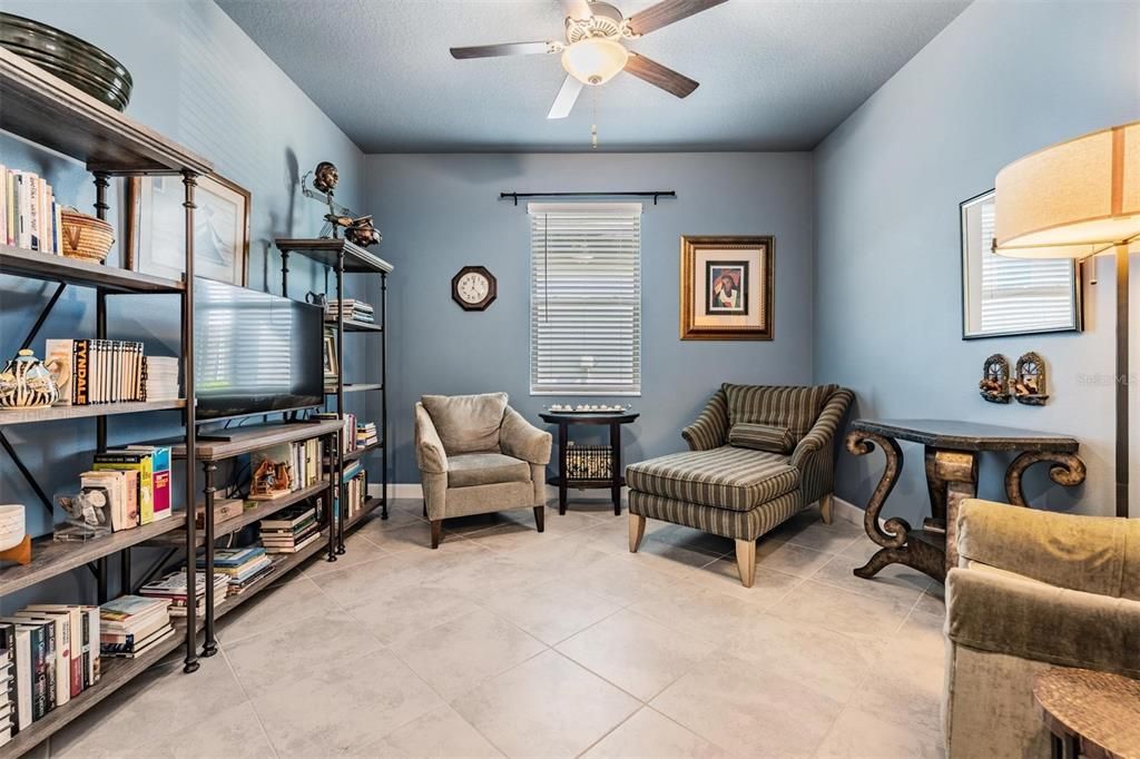 Active With Contract: $385,000 (3 beds, 2 baths, 2136 Square Feet)