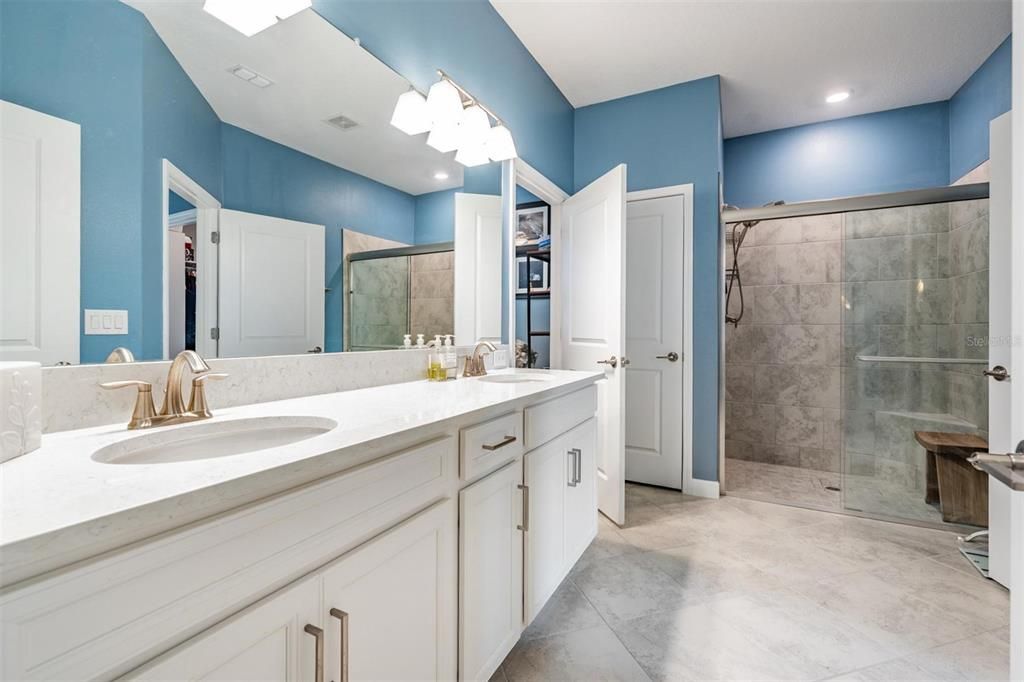 Active With Contract: $385,000 (3 beds, 2 baths, 2136 Square Feet)