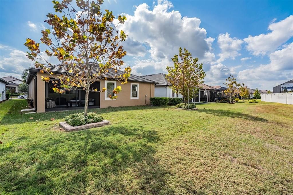 Active With Contract: $385,000 (3 beds, 2 baths, 2136 Square Feet)