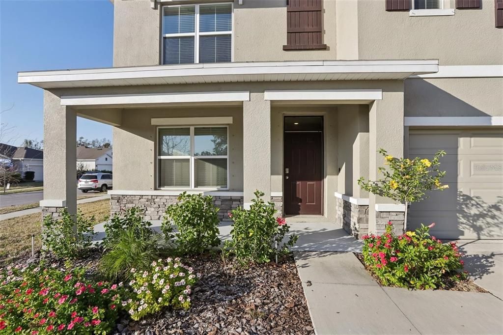 For Rent: $3,000 (5 beds, 3 baths, 2674 Square Feet)