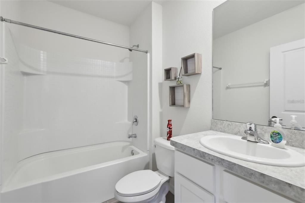 For Rent: $3,000 (5 beds, 3 baths, 2674 Square Feet)