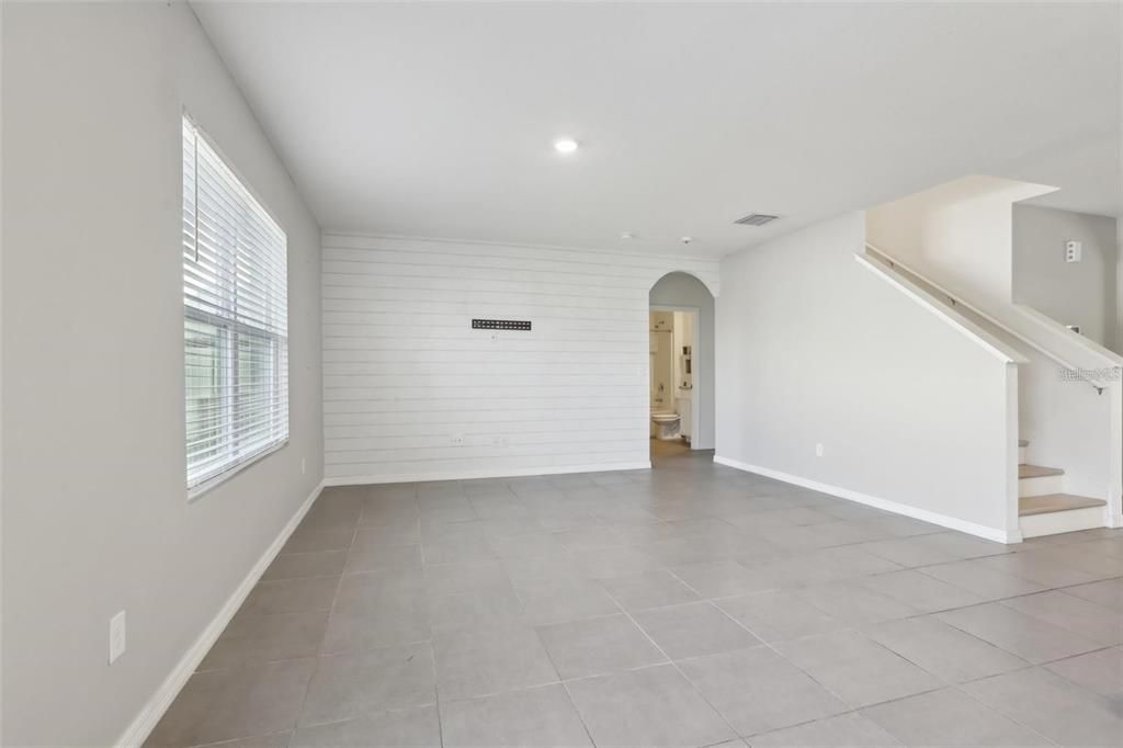 For Rent: $3,000 (5 beds, 3 baths, 2674 Square Feet)