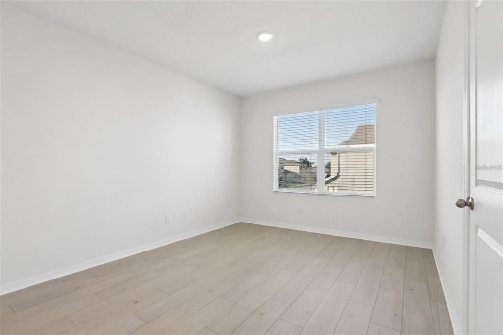 For Rent: $3,000 (5 beds, 3 baths, 2674 Square Feet)