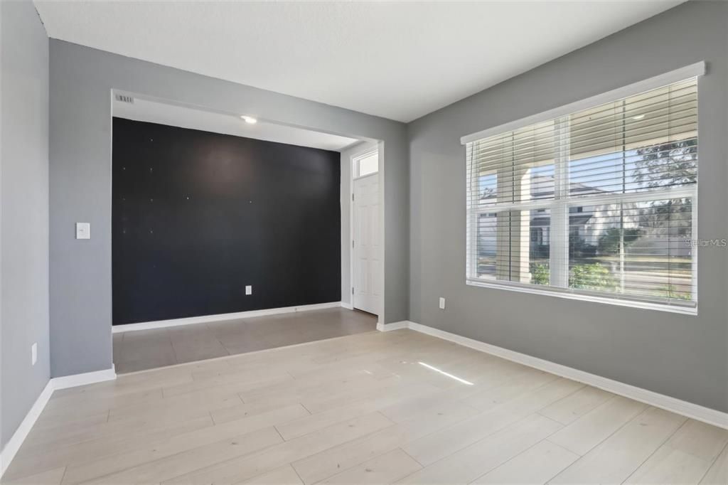 For Rent: $3,000 (5 beds, 3 baths, 2674 Square Feet)