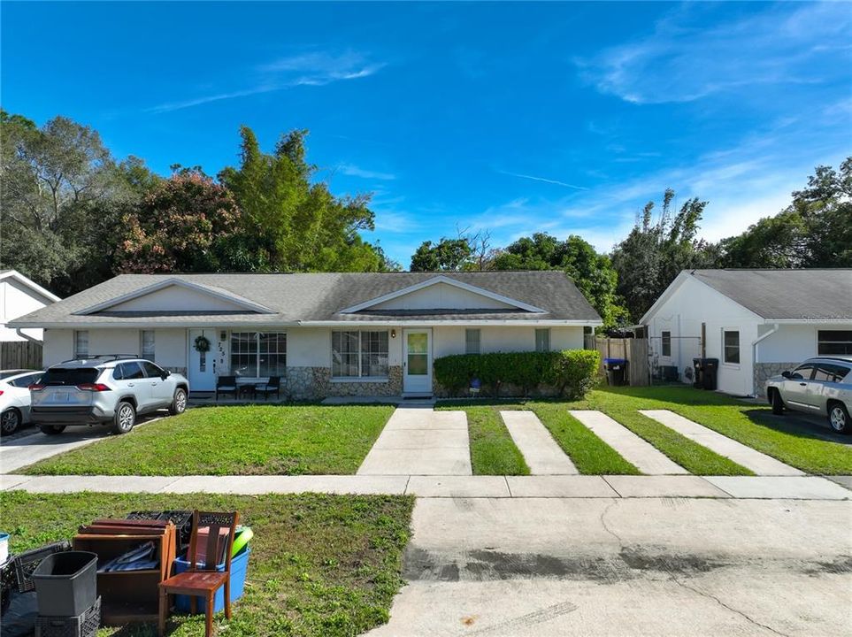 Active With Contract: $235,000 (2 beds, 1 baths, 952 Square Feet)