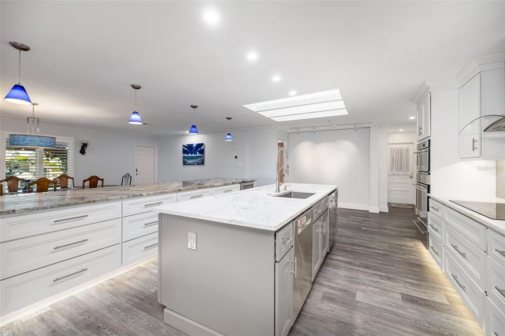 For Sale: $1,640,000 (3 beds, 3 baths, 2939 Square Feet)
