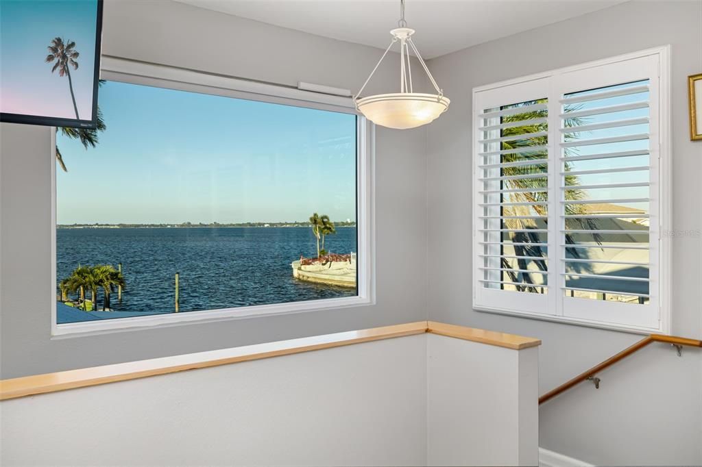 For Sale: $1,640,000 (3 beds, 3 baths, 2939 Square Feet)