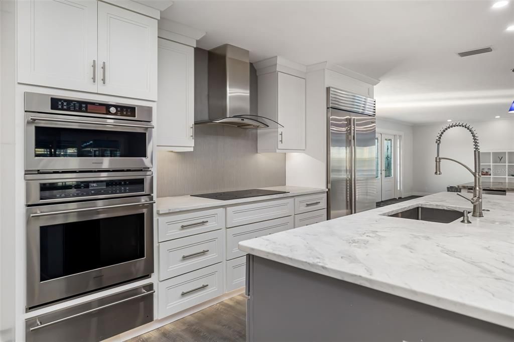 For Sale: $1,640,000 (3 beds, 3 baths, 2939 Square Feet)