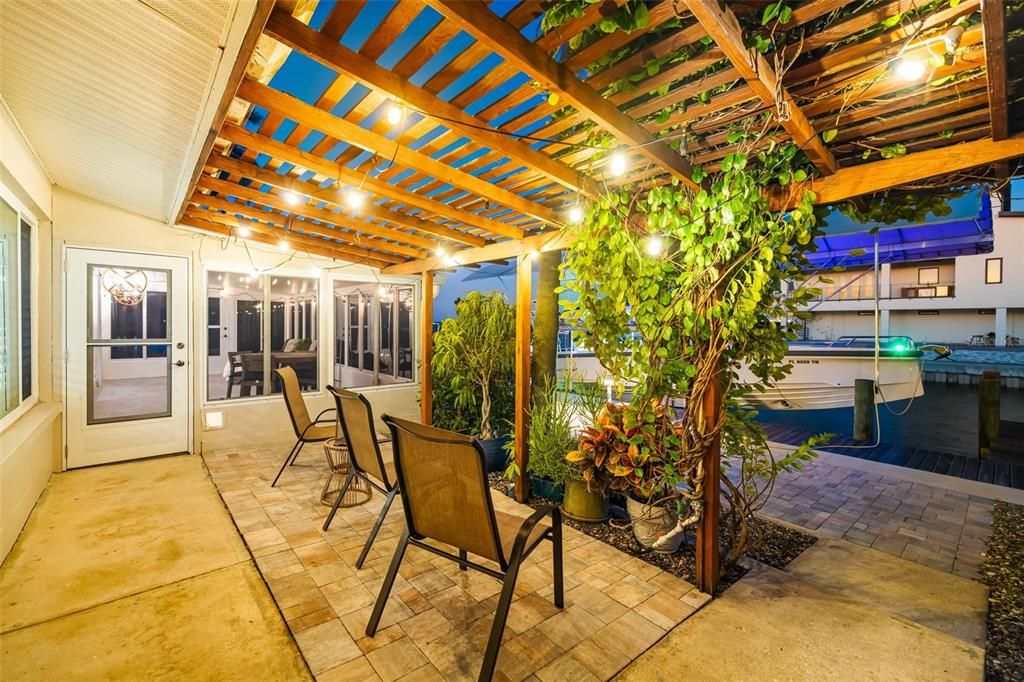 For Sale: $1,640,000 (3 beds, 3 baths, 2939 Square Feet)