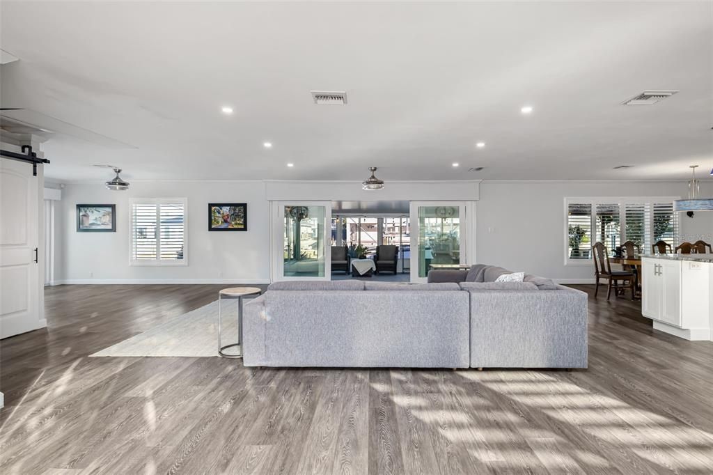 For Sale: $1,640,000 (3 beds, 3 baths, 2939 Square Feet)